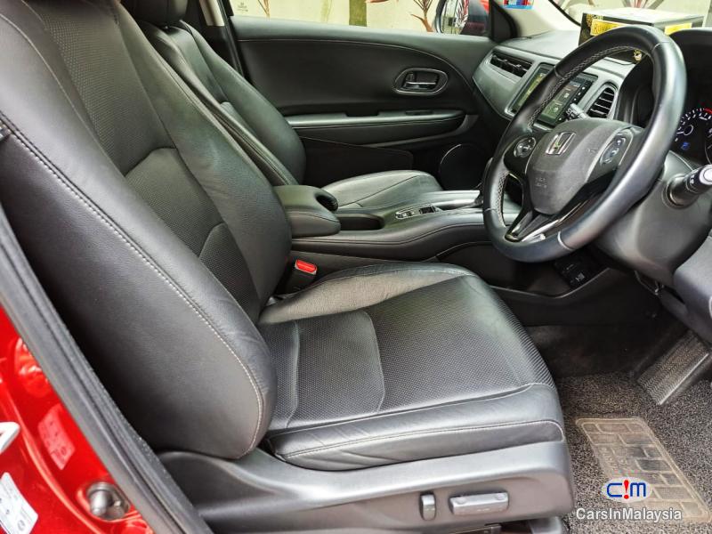Honda HR-V 1.8-LITER KERETA SAMBUNG BAYAR Automatic 2021 - image 4