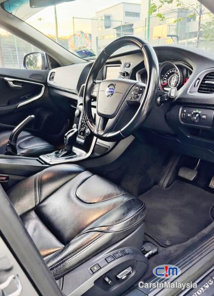 Volvo V40 Cross Country 1.6-LITER TURBO SPORTS HATCHBACK Automatic 2015 - image 6