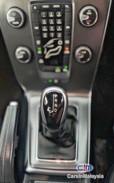 Volvo V40 Cross Country 1.6-LITER TURBO SPORTS HATCHBACK Automatic 2015 - image 9