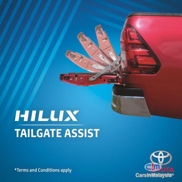 Toyota Hilux 2.4E Automatic 2023 - image 12