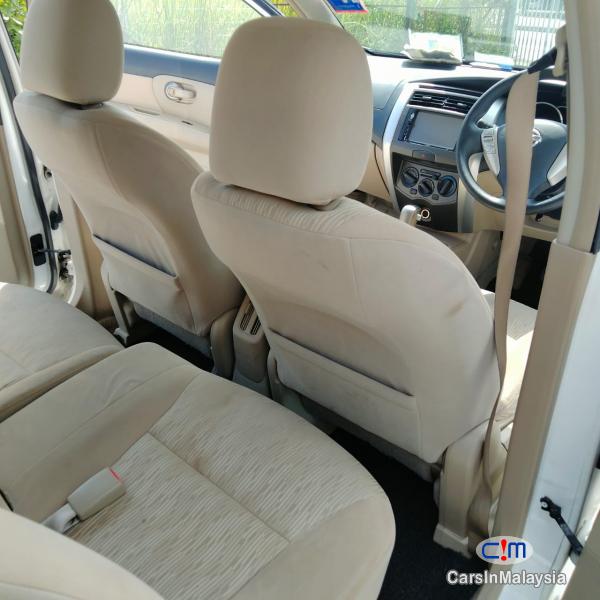 Nissan Grand Livina Automatic 2017 - image 13