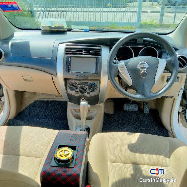 Nissan Grand Livina Automatic 2017 - image 14