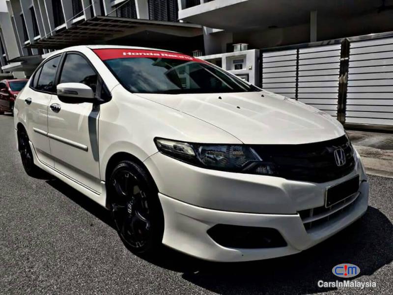 Honda City Automatic 2009 - image 2