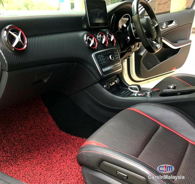 Mercedes Benz A45 AMG 2.0-LITER LUXURY SPORT HATCHBACK Automatic 2017 - image 11