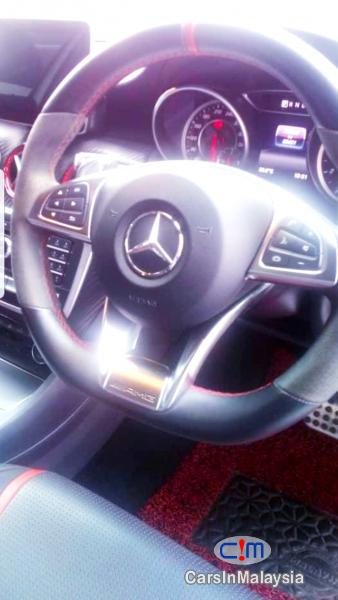 Mercedes Benz A45 AMG 2.0-LITER LUXURY SPORT HATCHBACK Automatic 2017 - image 17