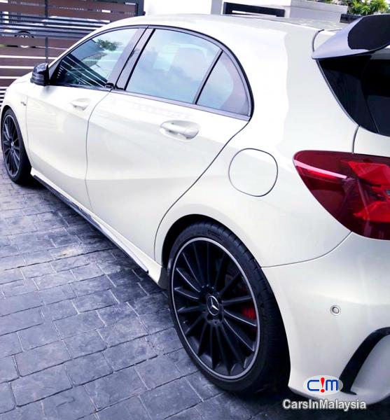 Mercedes Benz A45 AMG 2.0-LITER LUXURY SPORT HATCHBACK Automatic 2017 - image 4