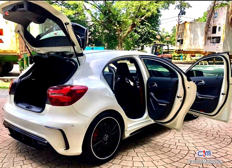 Mercedes Benz A45 AMG 2.0-LITER LUXURY SPORT HATCHBACK Automatic 2017 - image 5