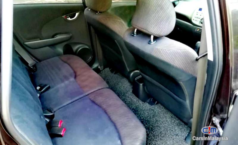 Honda Jazz Hybrid 1.4-LITER FUEL ECONOMY HYBRID HATCHBACK Automatic 2014 - image 9