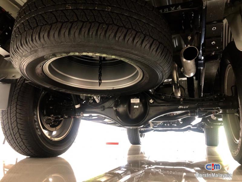 Mitsubishi Triton VGT PREMIUM Automatic 2018 - image 14