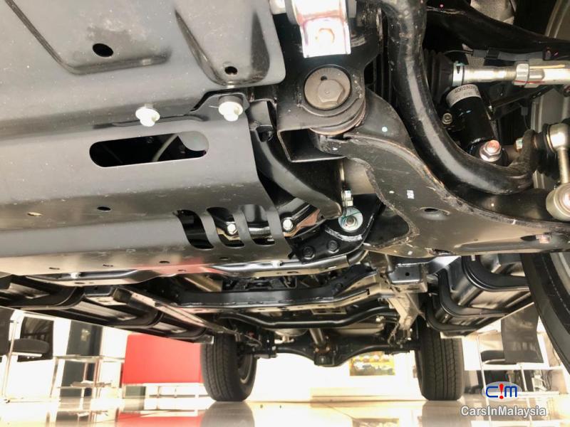 Mitsubishi Triton VGT PREMIUM Automatic 2018 - image 15