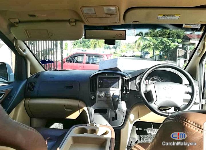 Hyundai Starex 2.5L Auto Premium Spec MPV Automatic 2012 in Malaysia - image