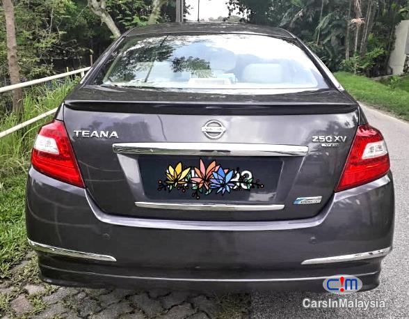 Nissan Teana 2.5-LITER LUXURY SEDAN Automatic 2011 - image 2