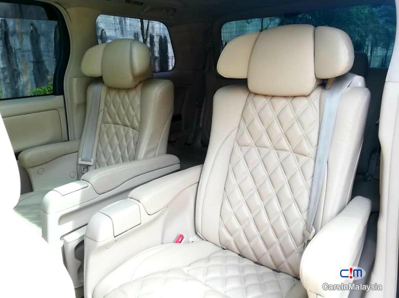 Toyota Vellfire 3.5-LITER LUXURY MPV FULL SPEC Automatic 2013 in Kuala Lumpur - image
