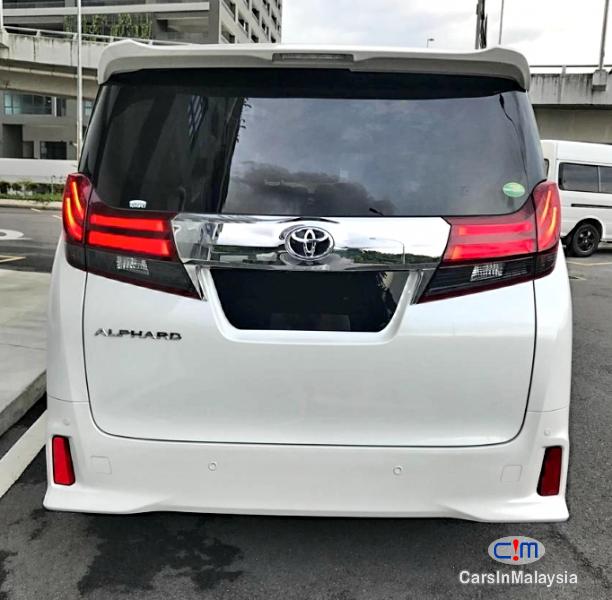 Toyota Alphard 2.5-LITER LUXURY FAMILY MPV Automatic 2017