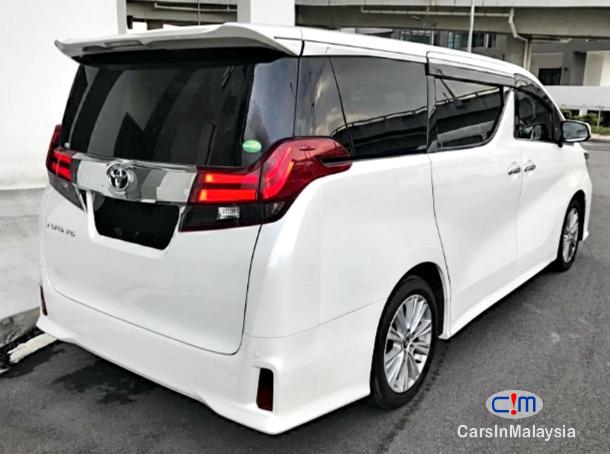 Toyota Alphard 2.5-LITER LUXURY FAMILY MPV Automatic 2017 in Malaysia