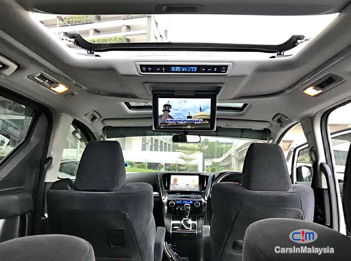 Toyota Alphard 2.5-LITER LUXURY FAMILY MPV Automatic 2017 - image 9