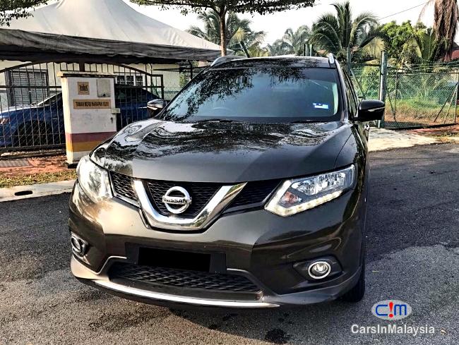 Nissan X-Trail 2.0-LITER FAMILY SUV Automatic 2015 - image 5