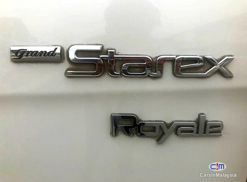 Hyundai Grand Starex 2.5-LITER LUXURY BIG FAMILY MPV Automatic 2015 - image 11