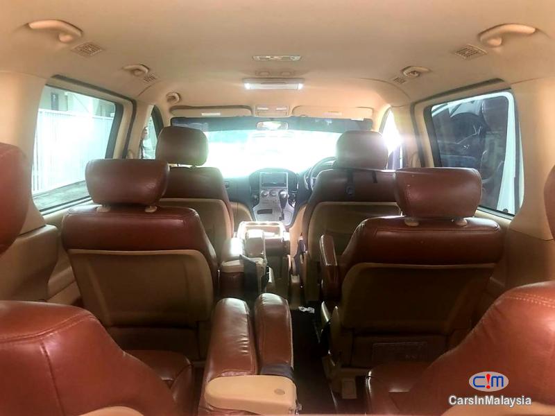 Hyundai Grand Starex 2.5-LITER LUXURY BIG FAMILY MPV Automatic 2015 in Malaysia - image