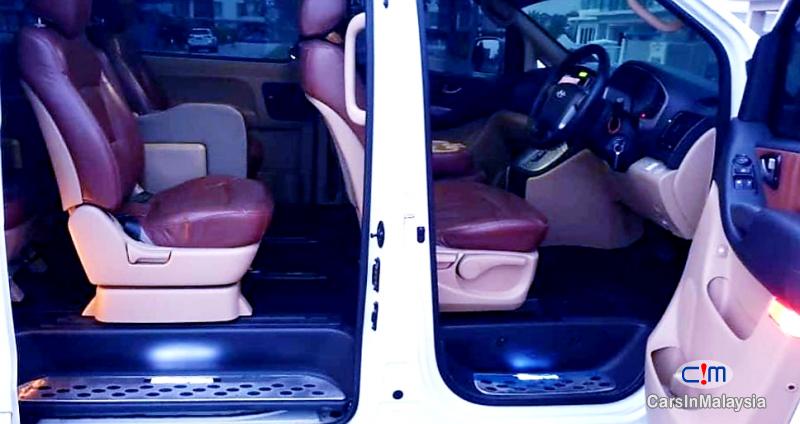Hyundai Grand Starex 2.5-LITER LUXURY BIG FAMILY MPV Automatic 2015 - image 9