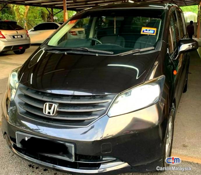 Honda Freed 1.5-LITER ECONOMY FAMILY MPV Automatic 2012 - image 2