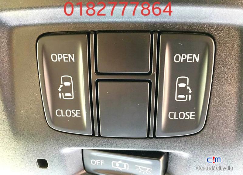 Toyota Alphard 2.5-LITER LUXURY FAMILY SUV Automatic 2016 - image 9