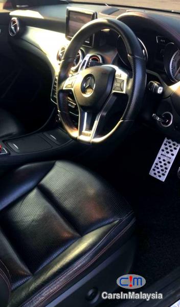 Mercedes Benz CLA250 2.0-LITER LUXURY SEDAN Automatic 2016 - image 5