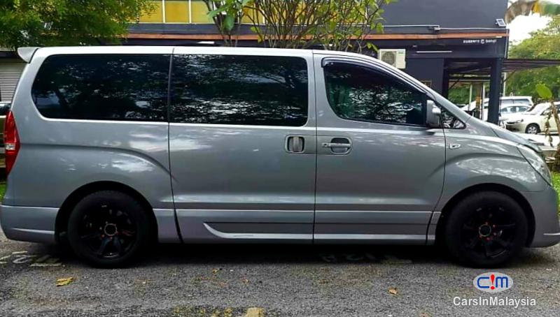 Hyundai Grand Starex 2.4-LITER 11 SEATER FAMILY MPV Automatic 2014 in Kuala Lumpur