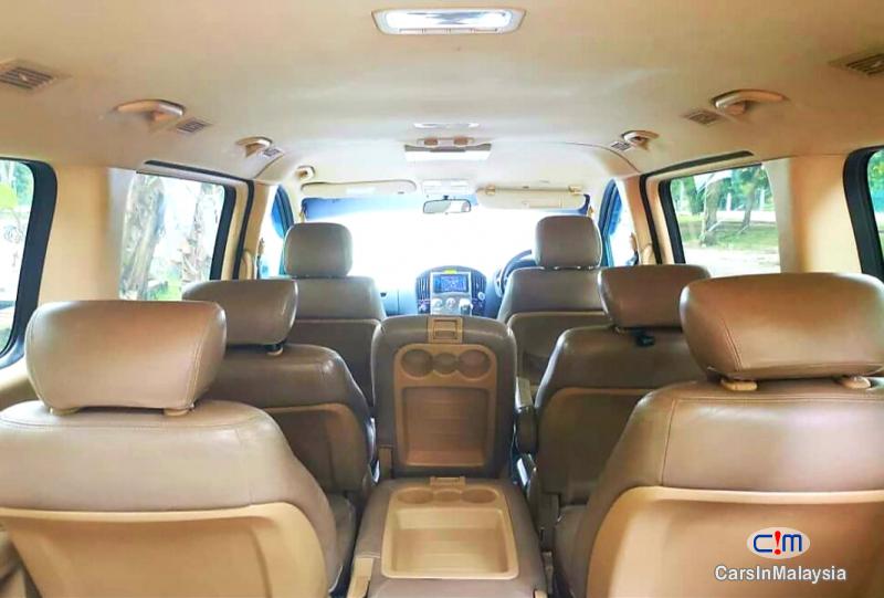 Hyundai Grand Starex 2.4-LITER 11 SEATER FAMILY MPV Automatic 2014 - image 9