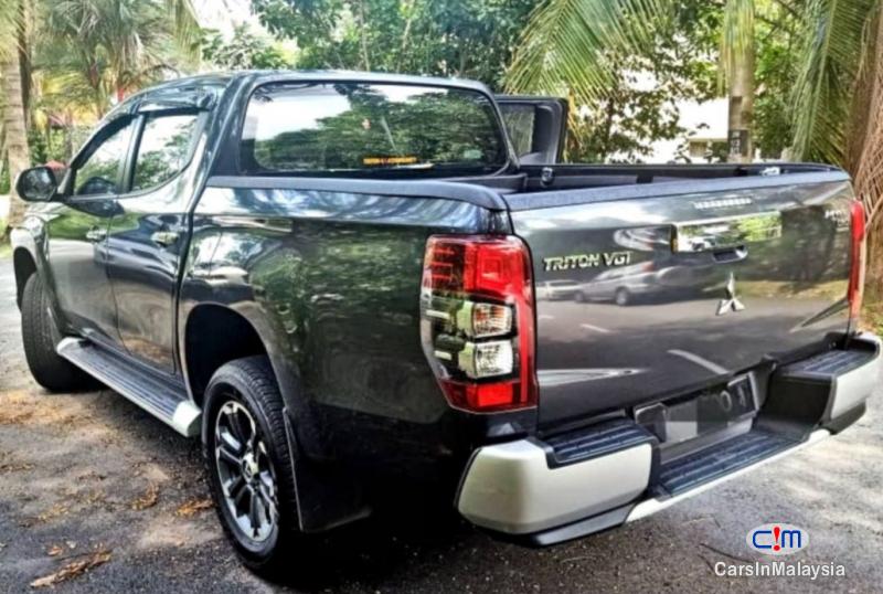 Mitsubishi Triton 2.4-LITER 4X4 DIESEL TURBO 4WD DOUBLE CAB CHASSIS Automatic 2019