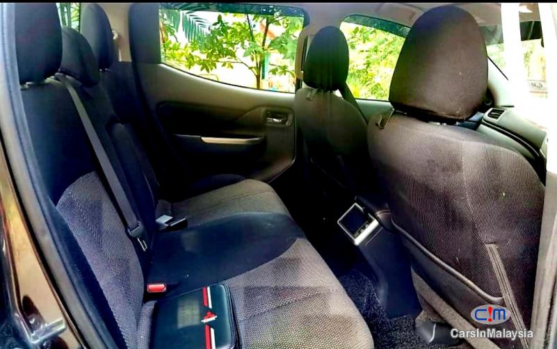 Mitsubishi Triton 2.4-LITER 4X4 DIESEL TURBO 4WD DOUBLE CAB CHASSIS Automatic 2019 in Malaysia - image