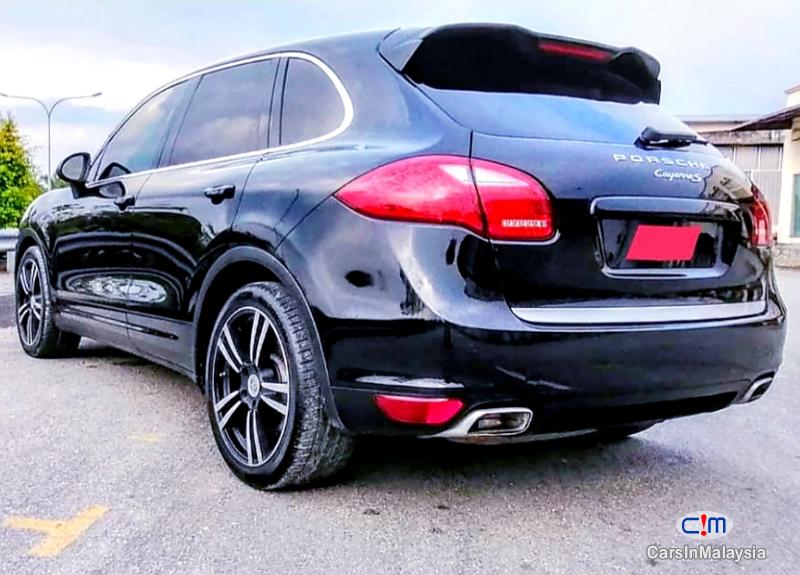 Porsche Cayenne 3.0-LITER LUXURY SUV Automatic 2016 - image 2