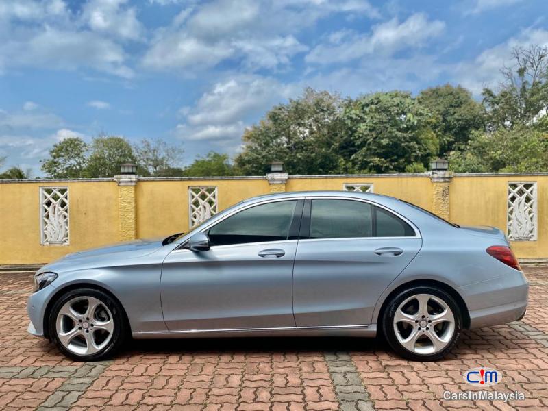 Mercedes Benz C200 2.0-LITER NEW MODEL FACELIFT LUXURY SEDAN TURBO Automatic 2016 in Pahang