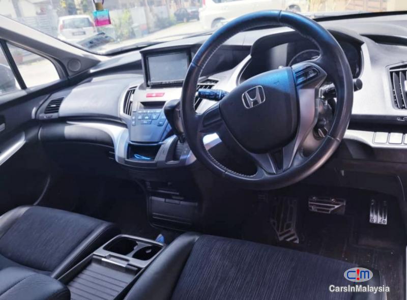 Honda Odyssey 2.4-LITER LUXURY FAMILY MPV 7 SEATER Automatic 2014 - image 9