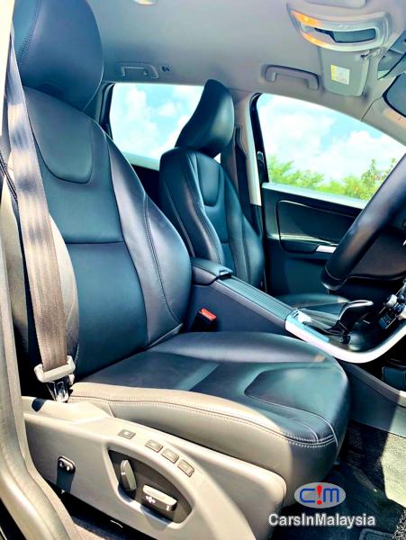 Volvo XC60 2.0-LITER T6 TURBO LUXURY SUV Automatic 2017 - image 12
