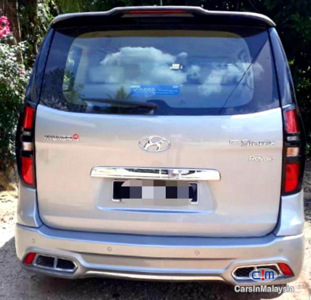 Hyundai Grand Starex 2.5-LITER DIESEL TURBO FAMILY SUV Automatic 2017