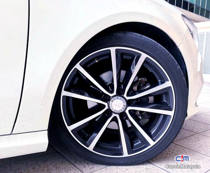 Mercedes Benz CLA200 2.0-LITER LUXURY SPORT SEDAN Automatic 2015 - image 10