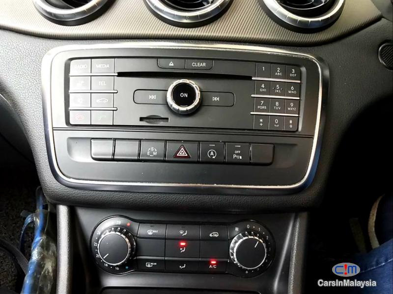 Mercedes Benz CLA200 2.0-LITER LUXURY SPORT SEDAN Automatic 2015 - image 7