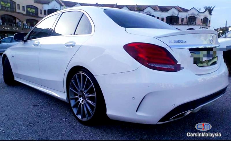 Mercedes Benz C350 e 2.0-LITER LUXURY SEDAN Automatic 2018 - image 16