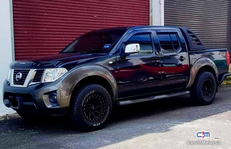Nissan Navara 2.5-LITER 4X4 DOUBLE CAB CHASSIS DIESEL TURBO Automatic 2014 - image 3