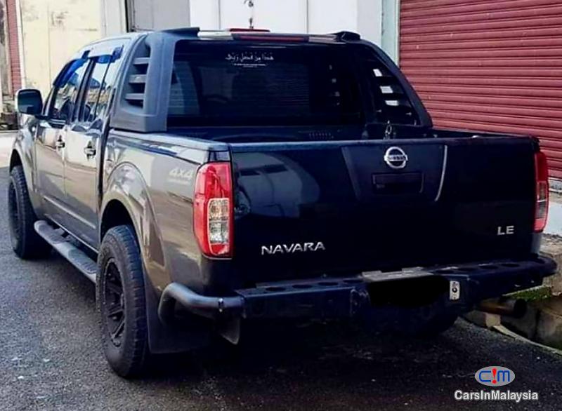 Nissan Navara 2.5-LITER 4X4 DOUBLE CAB CHASSIS DIESEL TURBO Automatic 2014 - image 4