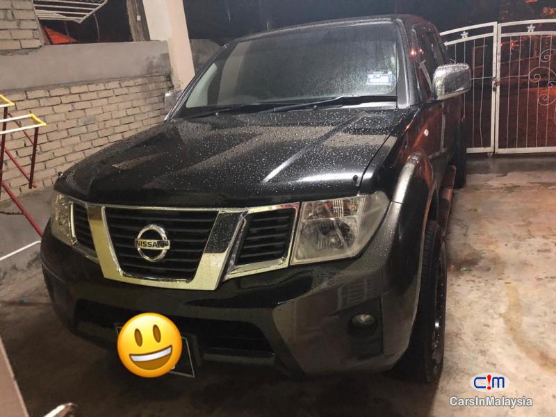 Nissan Navara 2.5-LITER 4X4 DOUBLE CAB CHASSIS DIESEL TURBO Automatic 2014 - image 8