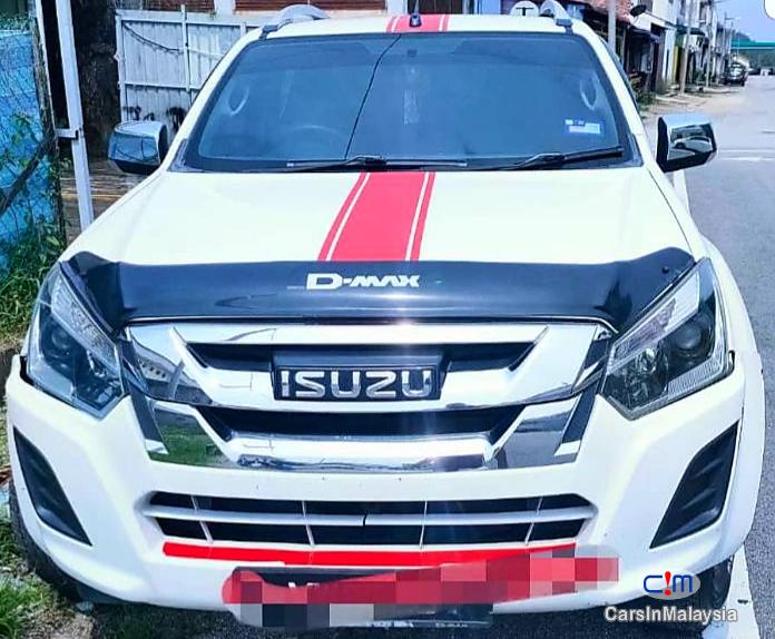Isuzu D-Max 2.5-LITER DOUBLE CAB DIESEL TURBO Automatic 2016 in Malaysia