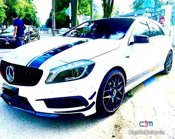 Mercedes Benz A180 1.6-LITER TURBO HATCHBACK Automatic 2019 - image 3