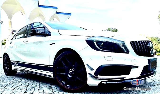 Mercedes Benz A180 1.6-LITER TURBO HATCHBACK Automatic 2019 - image 6