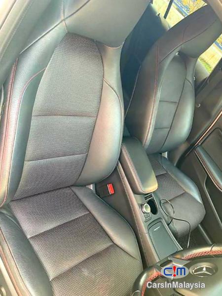 Mercedes Benz A180 1.6-LITER TURBO HATCHBACK Automatic 2019 - image 9
