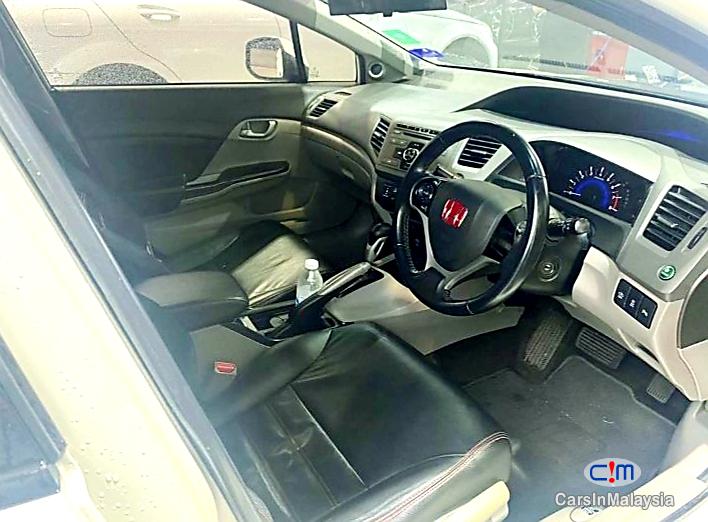Honda Civic 1.8-LITER AUTO SPORT SEDAN Automatic 2013 - image 9