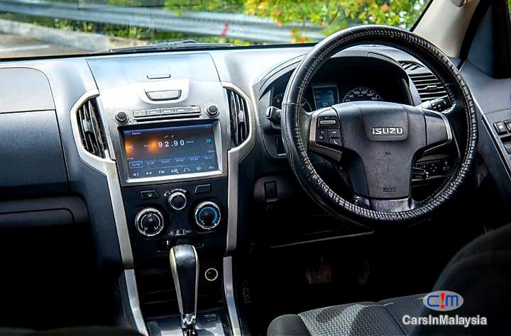 Picture of Isuzu D-Max 2.5-LITER DOUBLE CAB CHASSIS 4X4 DIESEL TURBO Automatic 2015 in Selangor
