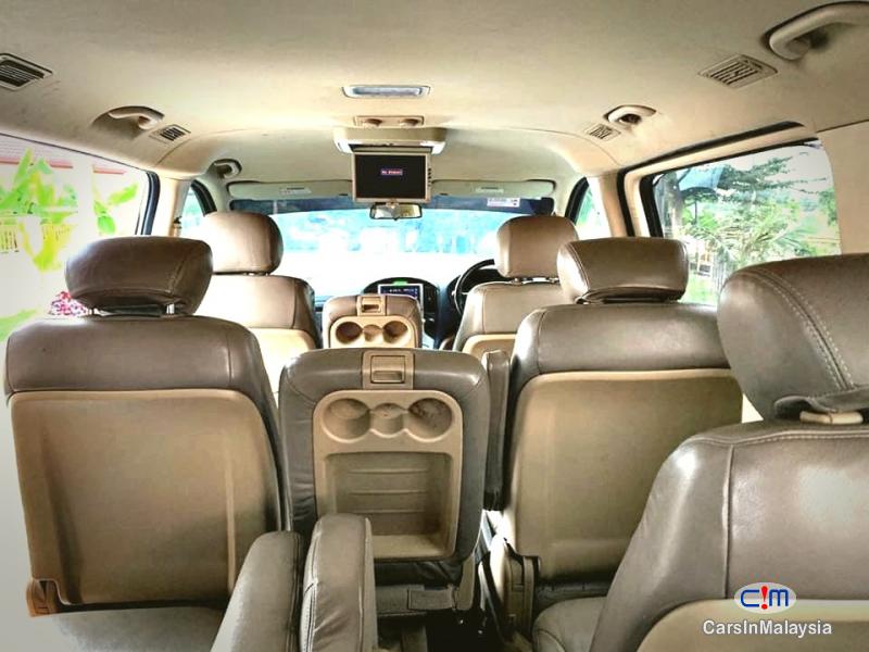 Hyundai Starex 2.5-LITER 11 SEATER MPV DIESEL TURBO Automatic 2013 - image 9