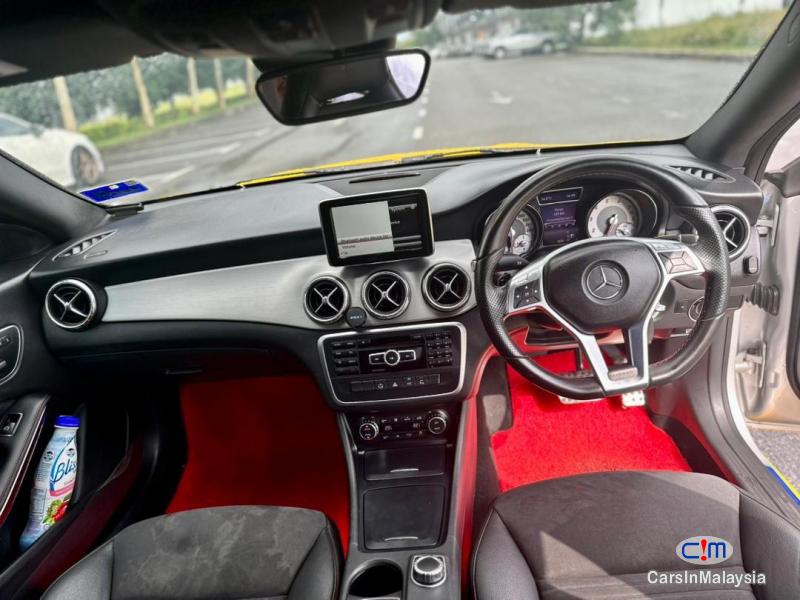 Mercedes Benz CLA250 2.0-LITER LUXURY SPORTS SEDAN KERETA SAMBUNG BAYAR Automatic 2014 - image 11